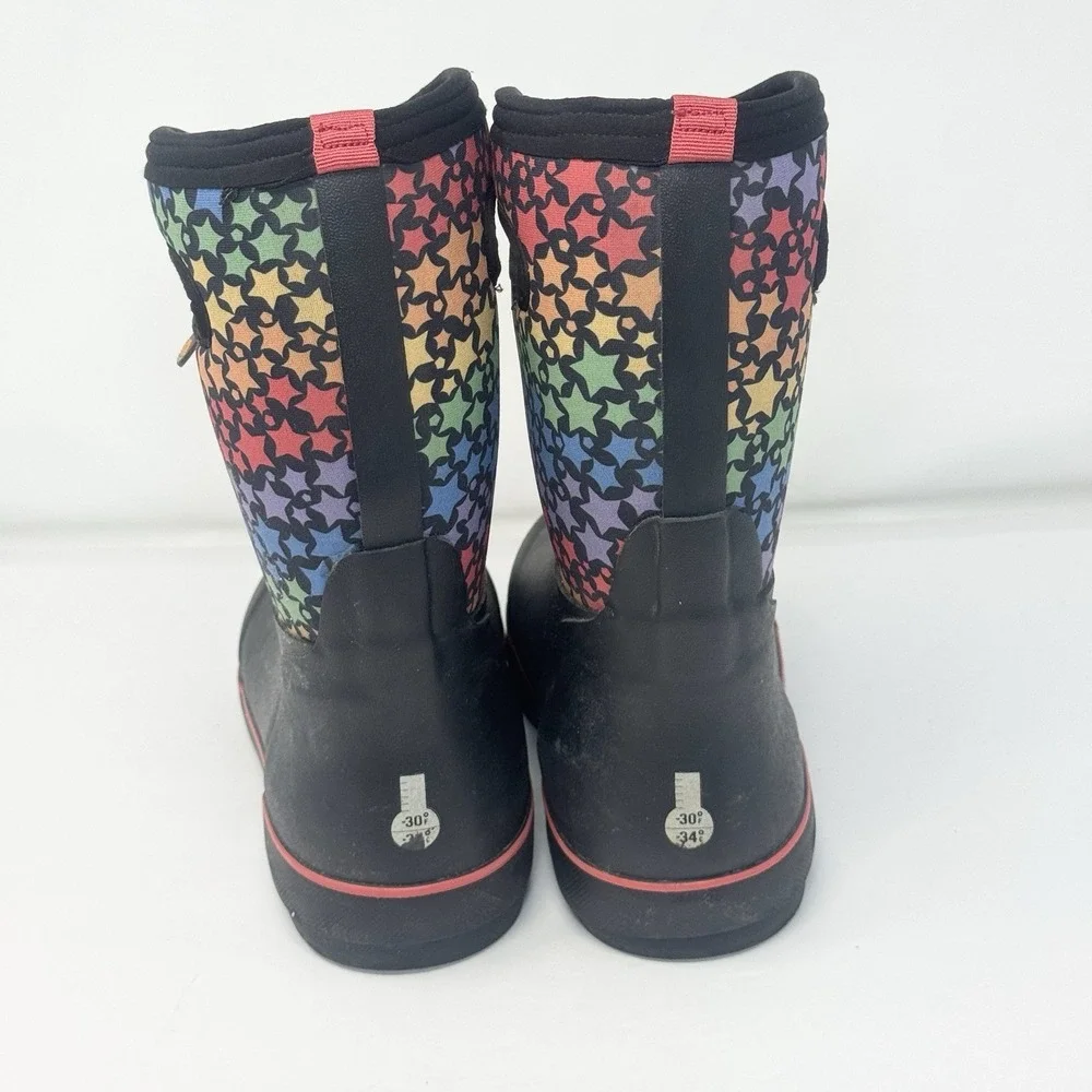 BOGS Youth Classic II Boot - Rainbow Stars Size 5 Waterproof Handles
